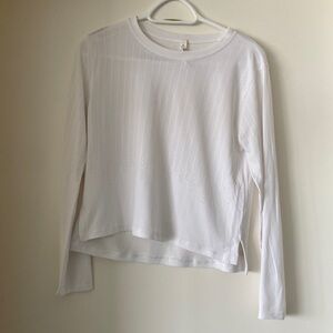 Lululemon white cropped long sleeve